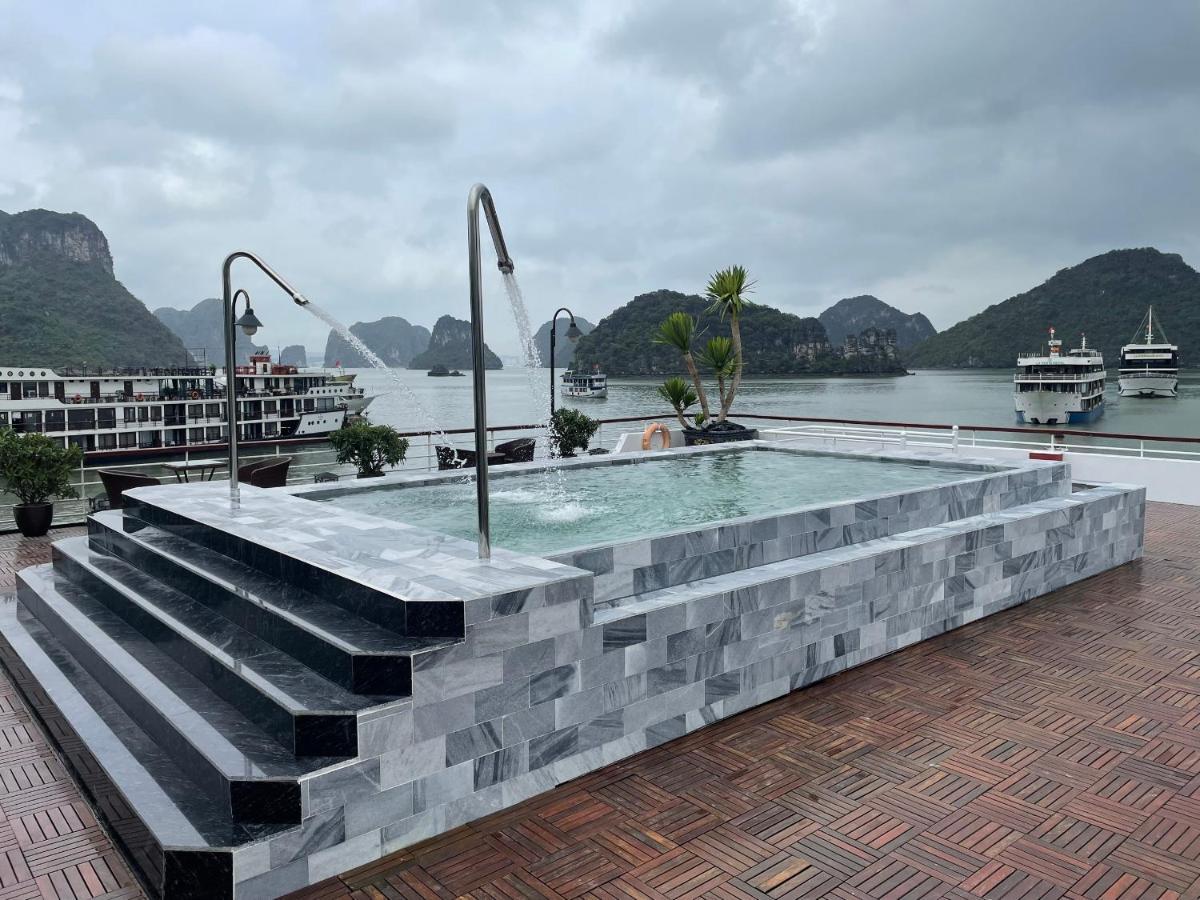 Erina Cruise By Hag Hotel Hạ Long-öböl Kültér fotó